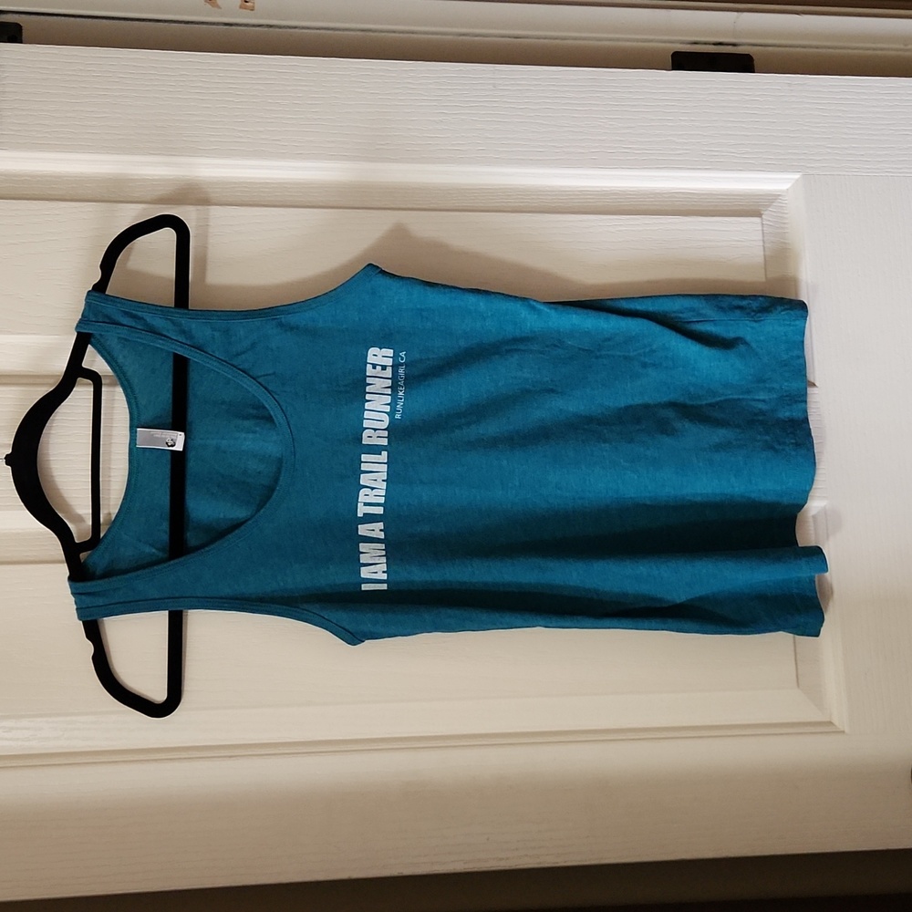 2 Runlikeagirl.ca tank tops.  Sz Small